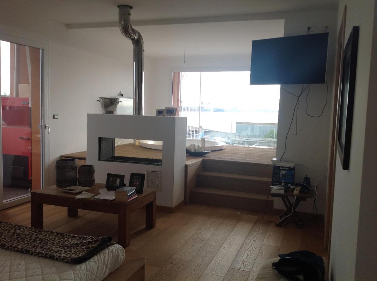 Vista Mar Apartment Brindisi Bagian luar foto