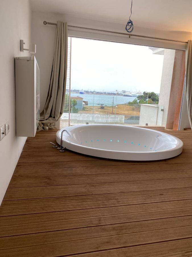 Vista Mar Apartment Brindisi Bagian luar foto
