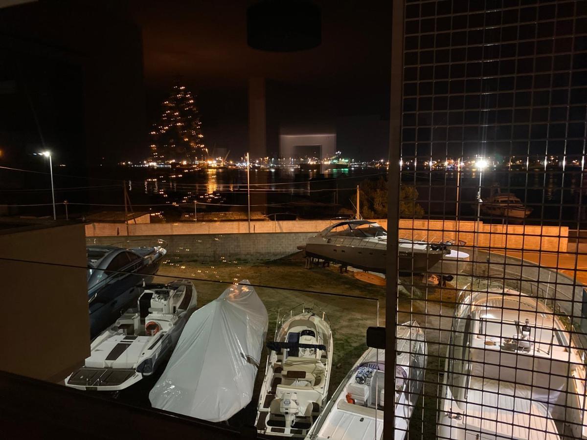 Vista Mar Apartment Brindisi Bagian luar foto