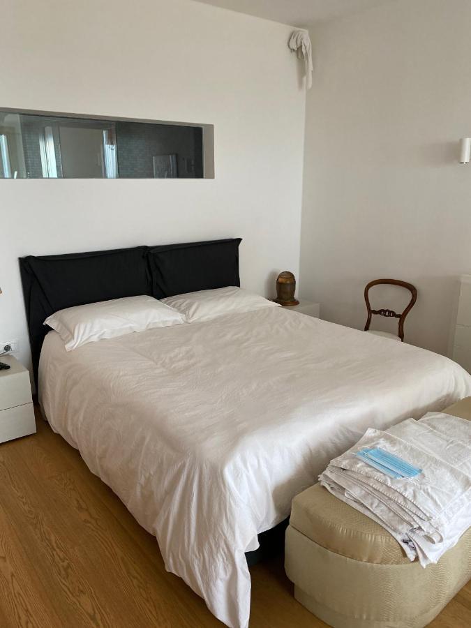 Vista Mar Apartment Brindisi Bagian luar foto